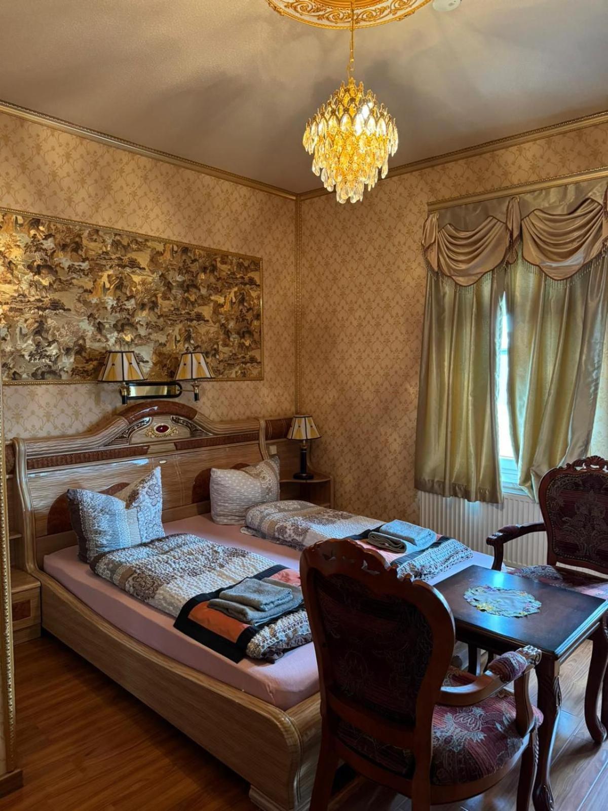 Hotel Com Viet Oschatz Екстериор снимка
